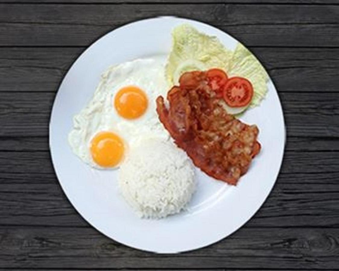 빌라 에스메랄다 브라이언스 리조트 호텔 앤 레스토랑 Palayan City 외부 사진